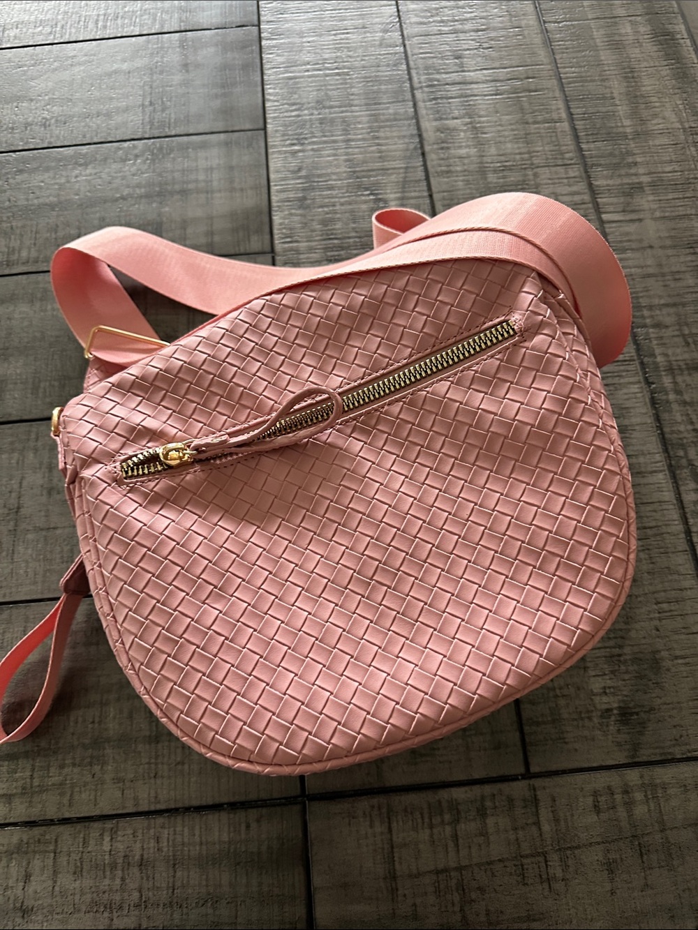 Pink Woven Crossbody Belt Bag with Gold Chain Real EMMAFY Viral Bag - Picture 4 of 4